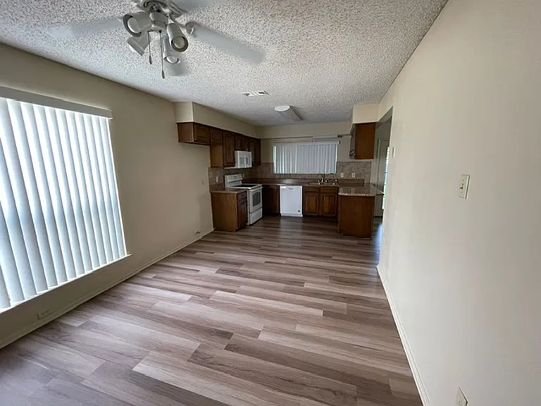 7208 Southridge Trl — Photo 9