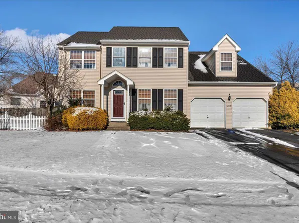 155 Tradewinds Dr, Mount Royal, NJ 08061