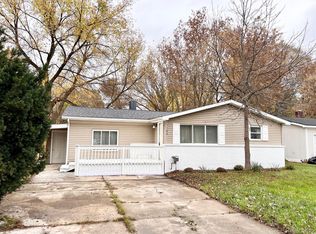 1104 W Stanley Rd, Mount Morris, MI 48458