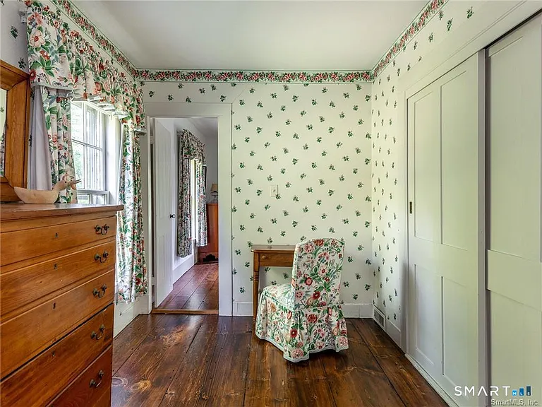 103 Litchfield Rd — Photo 12