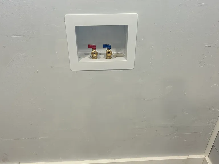 Washer and Dryer hook ups
