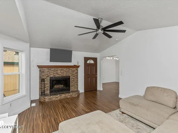 10151 Betula Dr, Anchorage, AK 99507