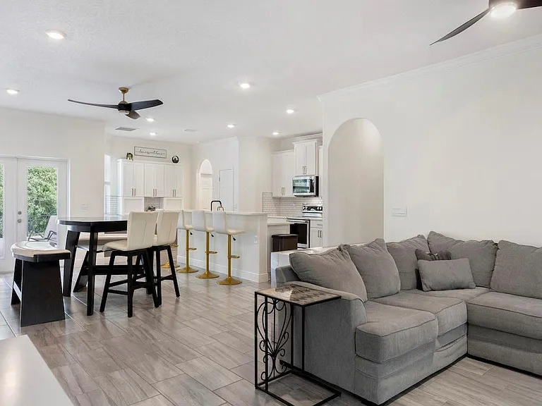 6590 Barbados Ct — Photo 8