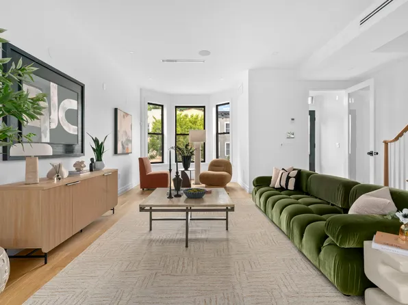 12 Pilling Street image 3 of 15