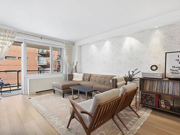 3rd image of 400 E 77th St APT 7L