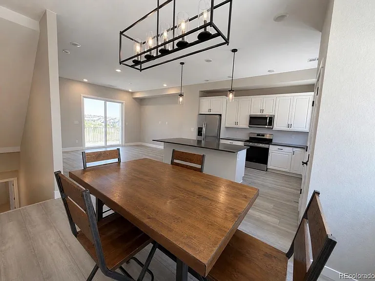 2275 S Poppy St — Photo 9