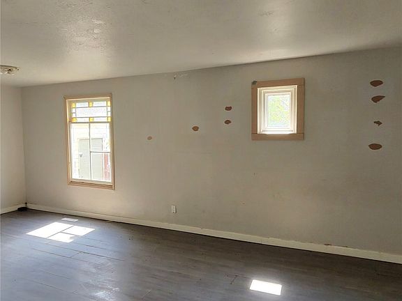 4th image of 1179 RETALLACK Street