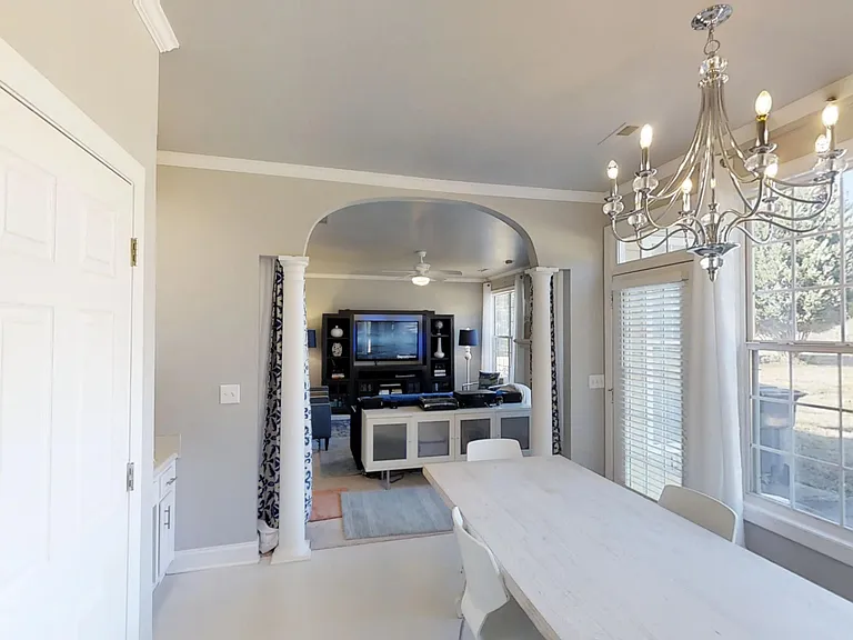 115 Thistlewood Ln — Photo 22
