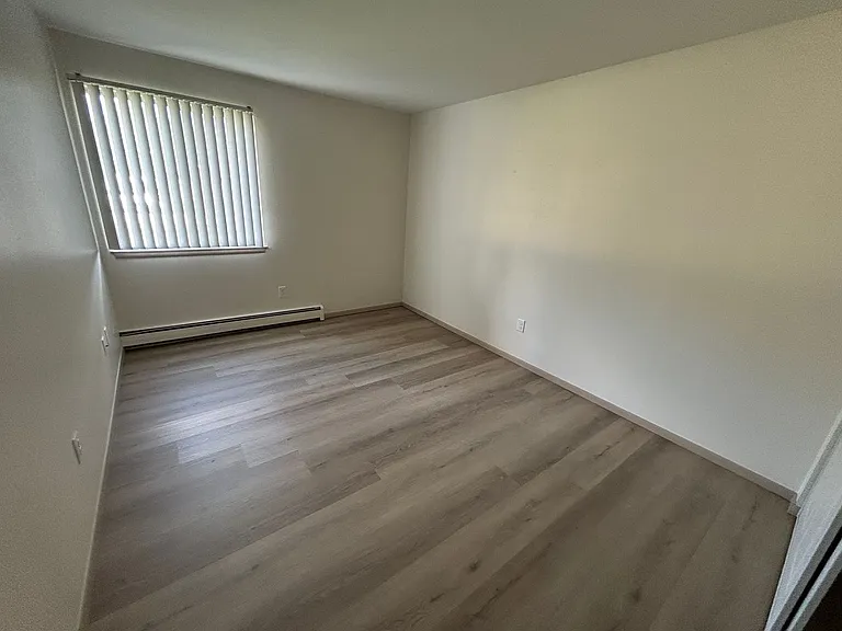 2323 Woodrow Ct — Photo 11