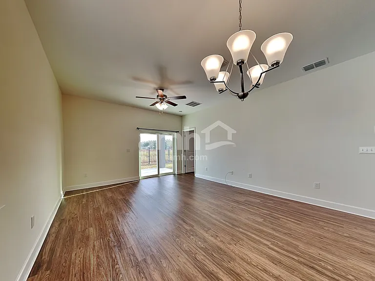 1028 Walden Pond Dr — Photo 6