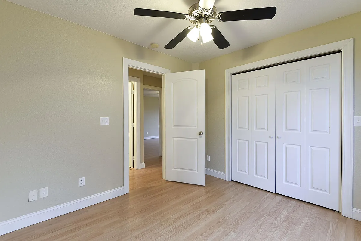 Building Photo - Mountain Grove Duplexes - 511MA
