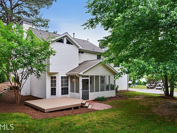 3rd image of 222 Preston Cir