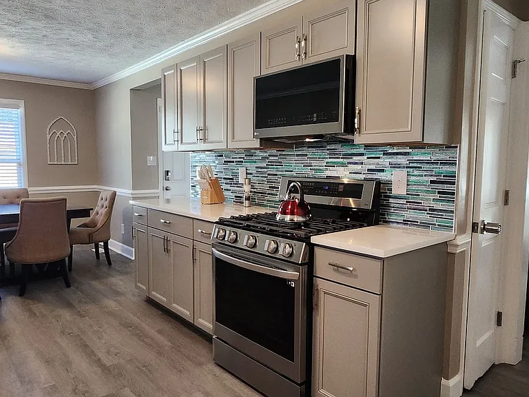 258 Kenwood Dr — Photo 7