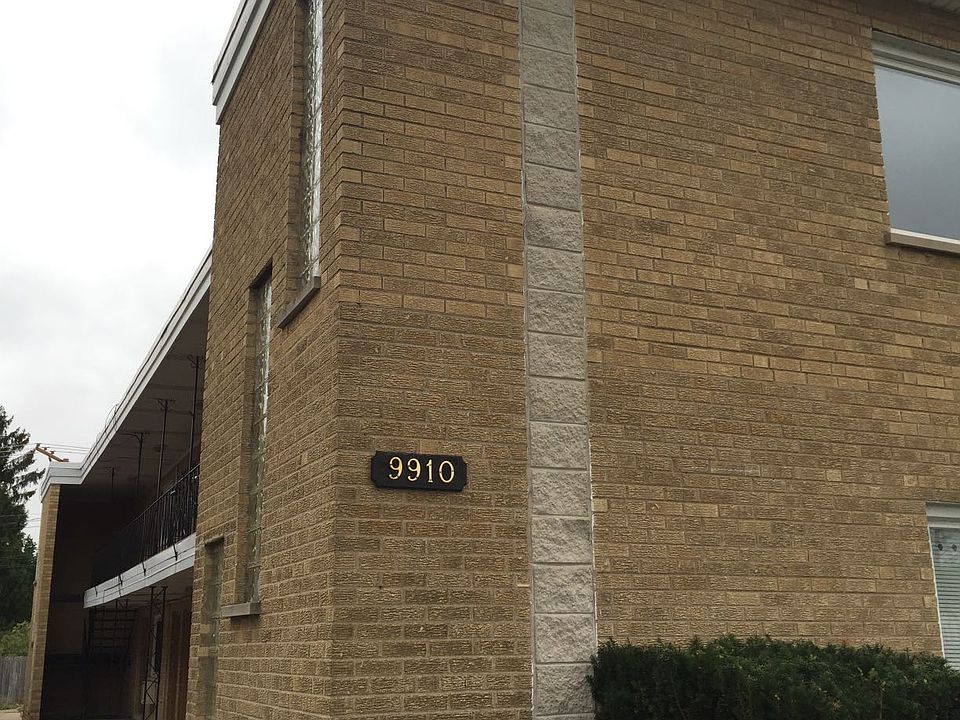 2nd image of 9910 Pacific Ave APT 2