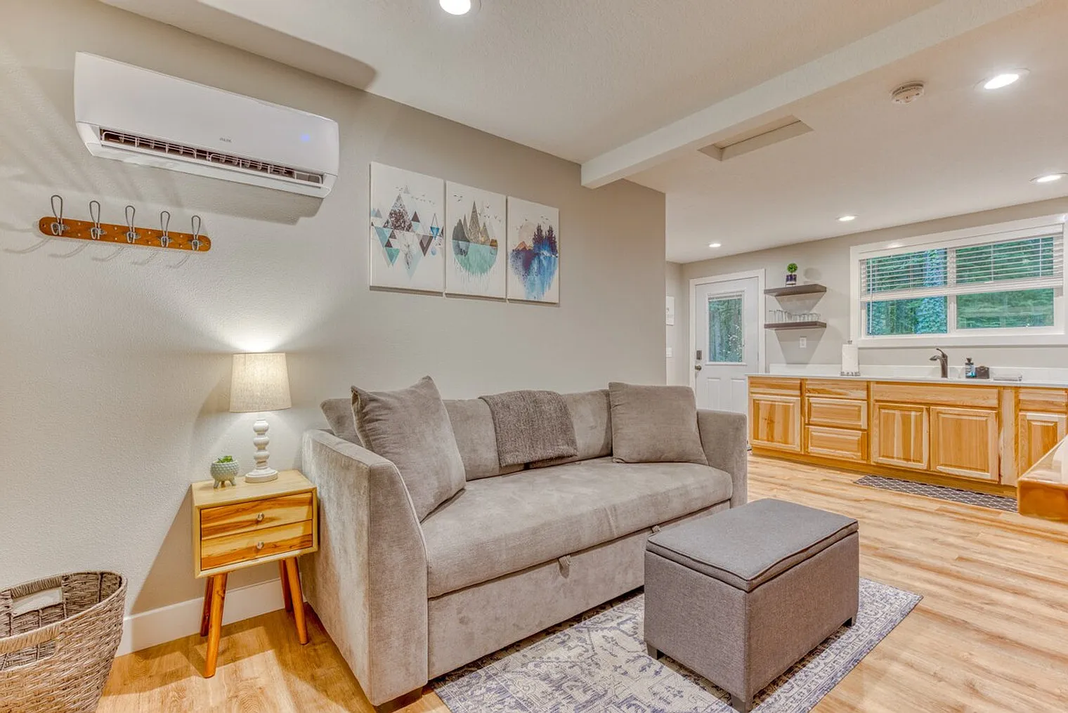 1 bed, 1.0 bath, 699 sqft, $2,187 — Photo 3