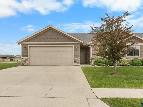 4002 S Grand Slam Ave, Sioux Falls, SD 57110