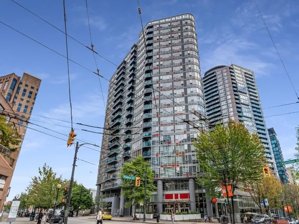 788 Hamilton St #1805, Vancouver, BC V6B 0E9