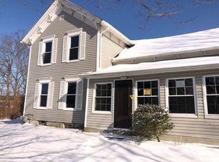 8463 Dewey Rd, Montville, OH 44064