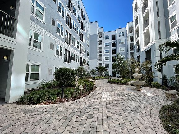 3rd image of 304 E South St Unit 4020
