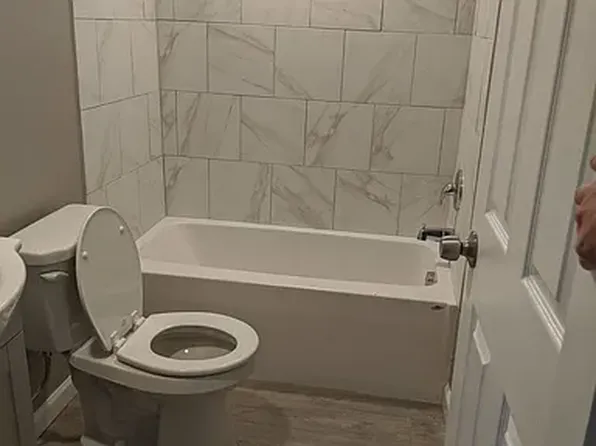 374 S Main St APT D, Manheim, PA 17545