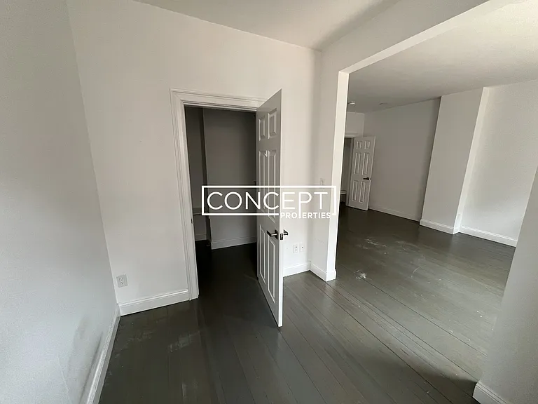 31 Temple St #2C — Photo 10
