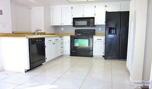 4th image of 1651 S Juniper St Unit 250
