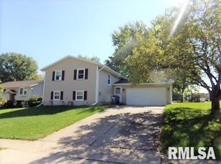 4111 Lamphere Ct, Davenport, IA 52806