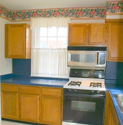 Nice Kitchen with all Appliances