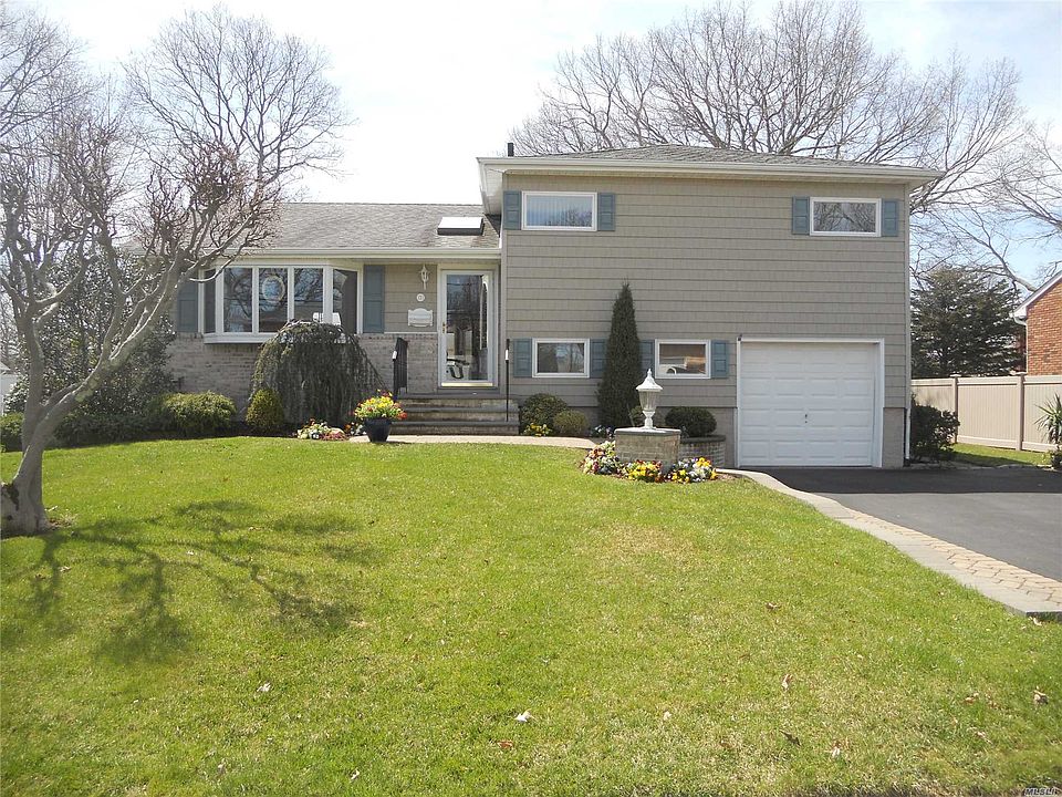 1st image of 133 North Dr