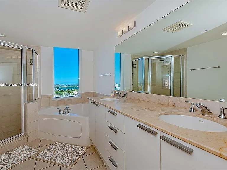 16699 Collins Ave #3808 — Photo 8