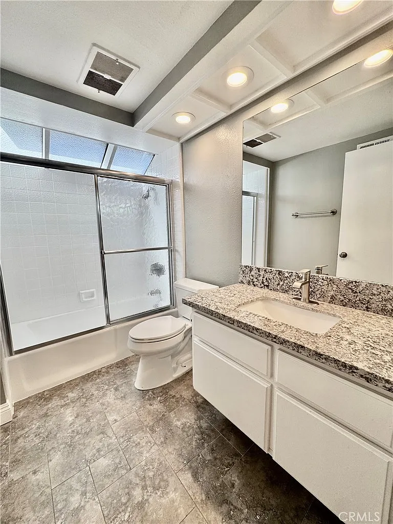 2 bed, 1477 sqft, $3,900 — Photo 2