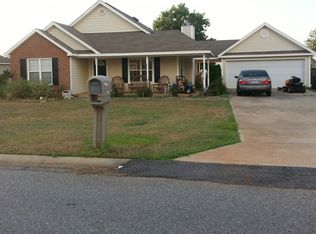 302 Brittland Dr, Bonaire, GA 31005