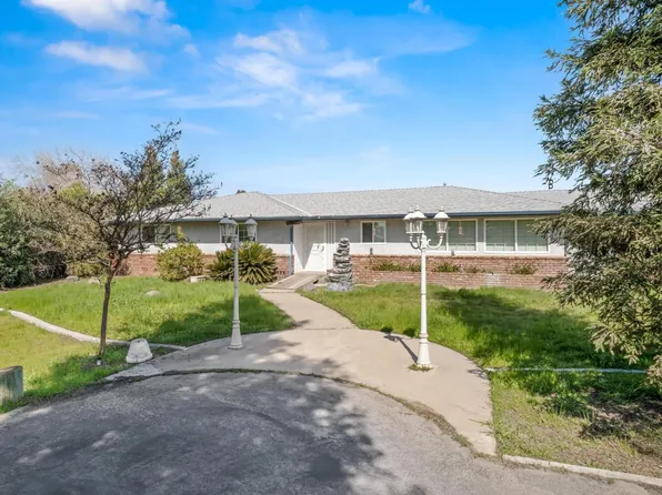 9414 E Belmont Ave, Sanger, CA 93657