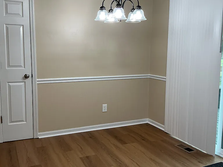 583 Countrytown Dr — Photo 9