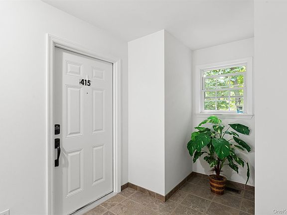 2nd image of 415 1st St