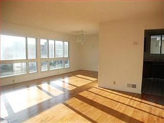 2nd image of 18 Eastridge Cir