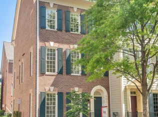 721 Bracey La, Alexandria, VA 22314