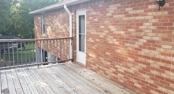 3rd image of 111 Ashland Ct