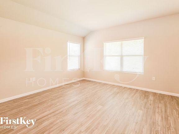 2nd image of 4419 Meadowland Pl