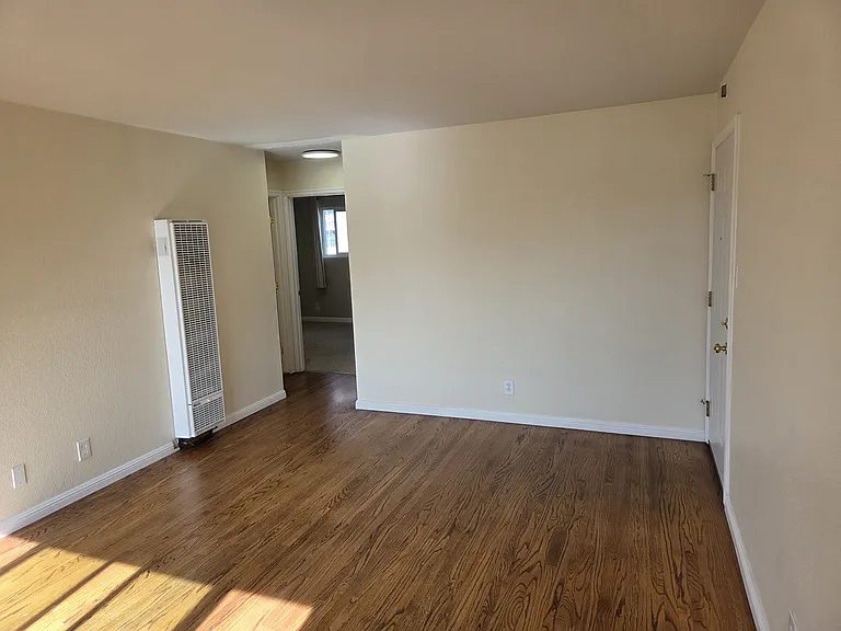 1632 Oregon St #C — Photo 3