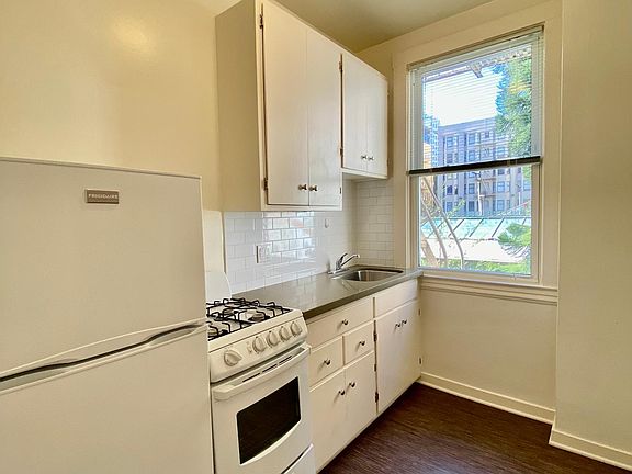 4th image of 627 Taylor St APT 28