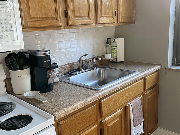 2nd image of 420 Walnut Ave S #10604939