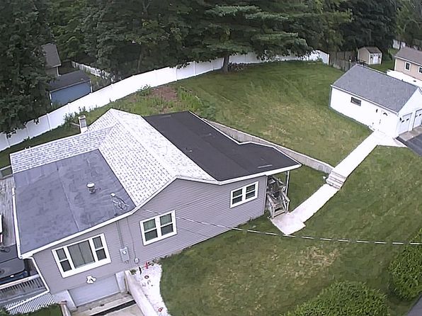 10 Sanders Ln