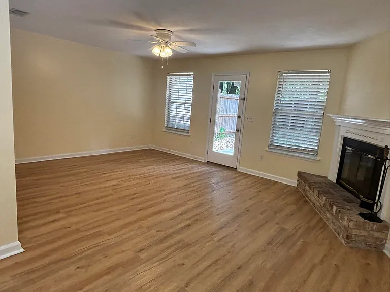 552 Teal Ln — Photo 6