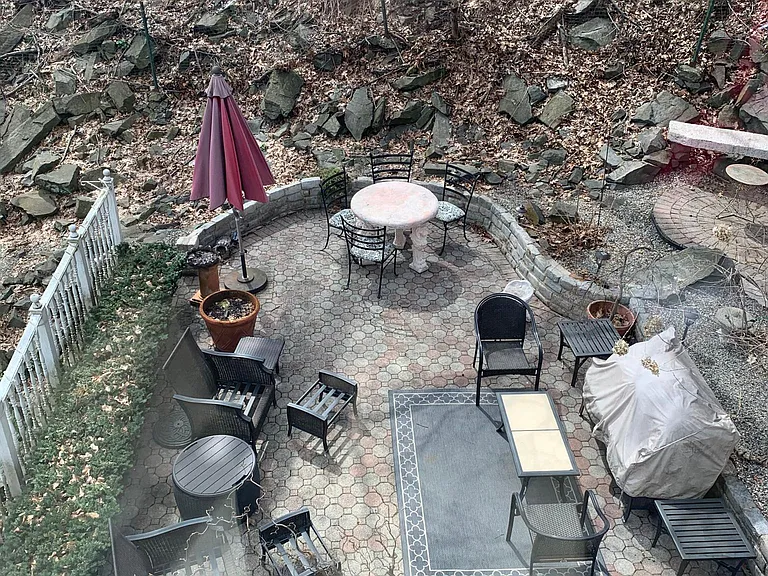 15 Rockwood Pl — Photo 5