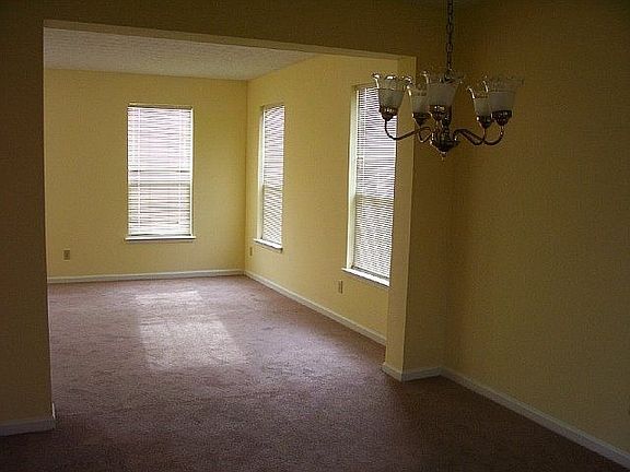 Formal Dining & Formal Living Room