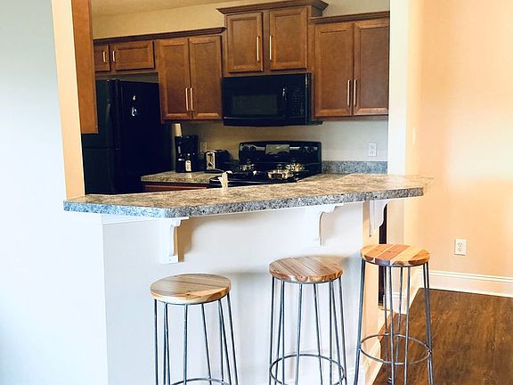 3rd image of 100 Capstone Dr Unit 303