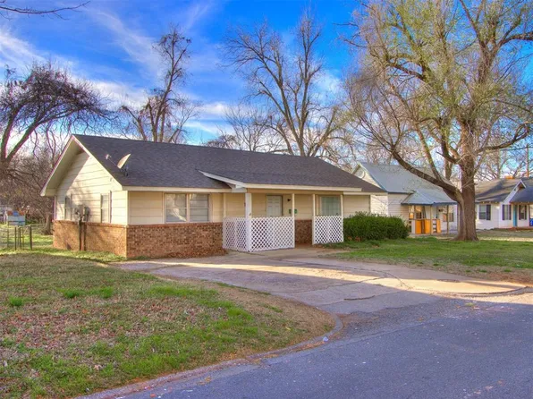 1014 S 13th St, Chickasha, OK 73018