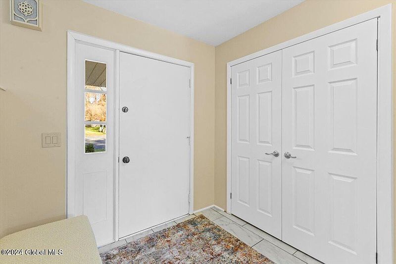 4th image of 48 Aspen Circle