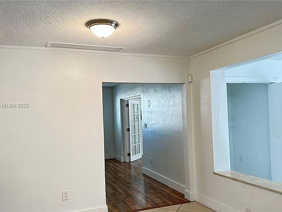 2nd image of 4460 NE 13th Ter #0